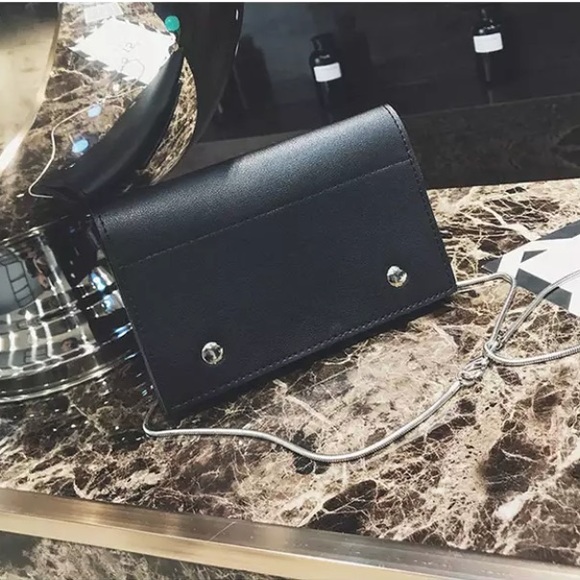 Just In! 🆕 LISBON Vol. 3 Belt Bag - Picture 6 of 8